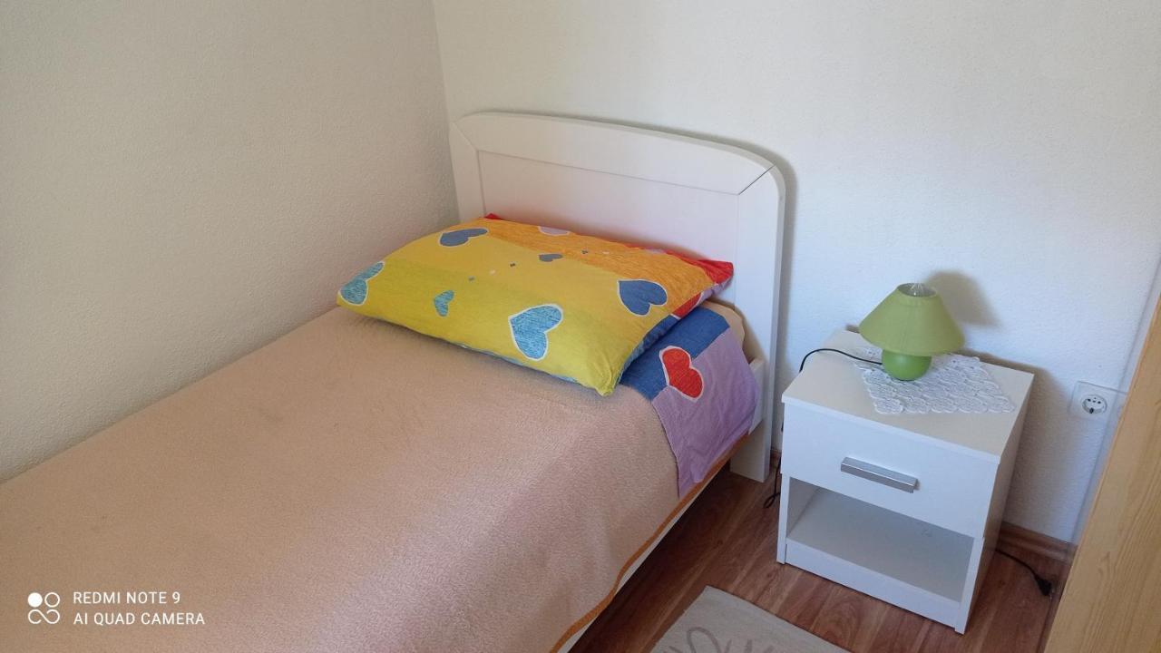 Vrlika Holiday Home Marija מראה חיצוני תמונה