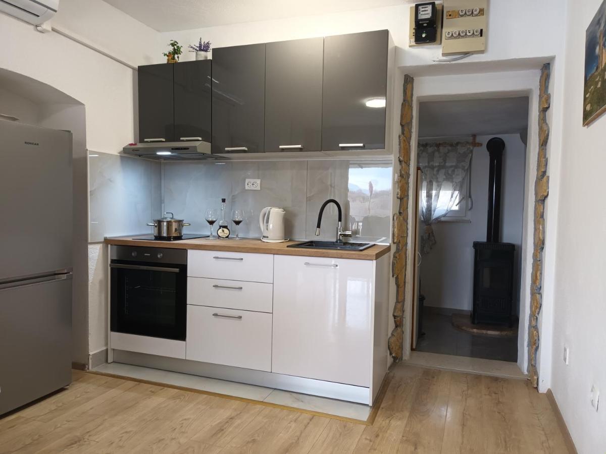 Vrlika Holiday Home Marija מראה חיצוני תמונה