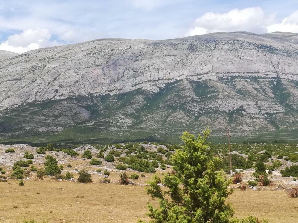 Vrlika Holiday Home Marija מראה חיצוני תמונה