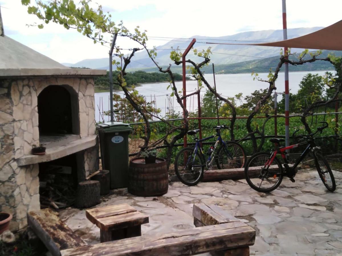 Vrlika Holiday Home Marija מראה חיצוני תמונה
